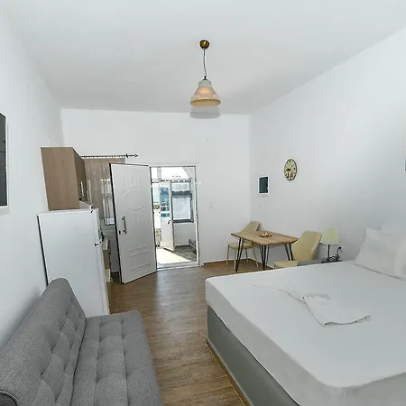 Aparthotel Paradise Thirasia