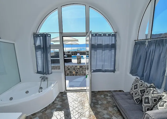 Paradise Aparthotel Thirasia