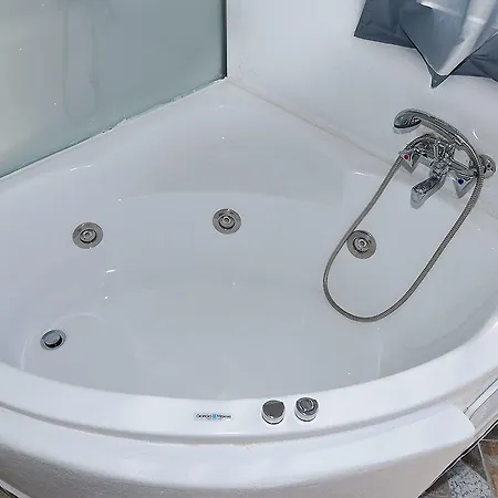 Paradise アパートホテル