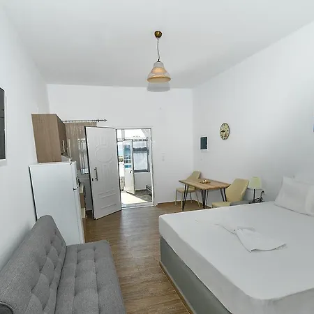Apartmanhotel Paradise Thirasziá